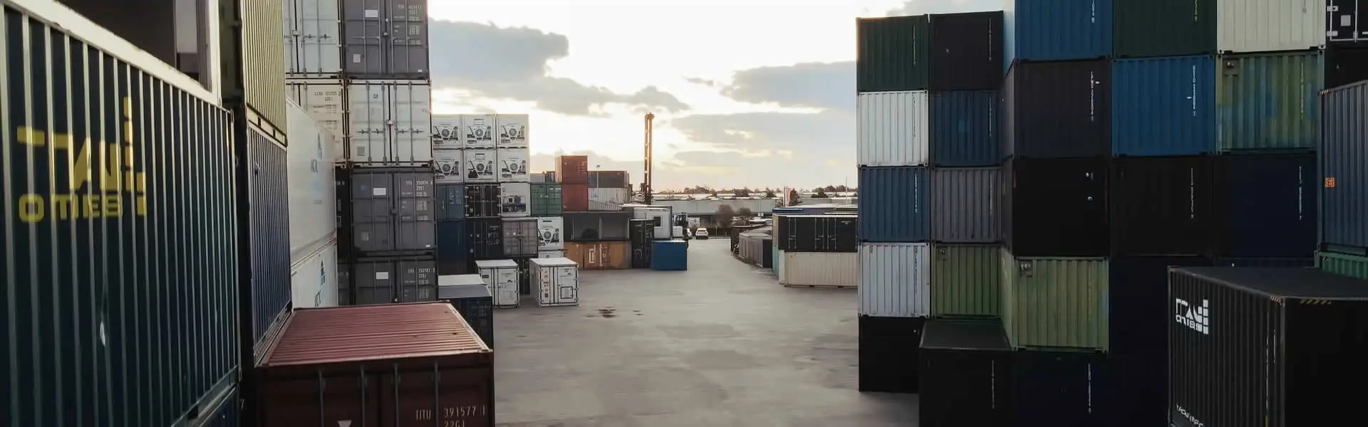 TITAN-Containers-Brand-Video_placeholder_desktop
